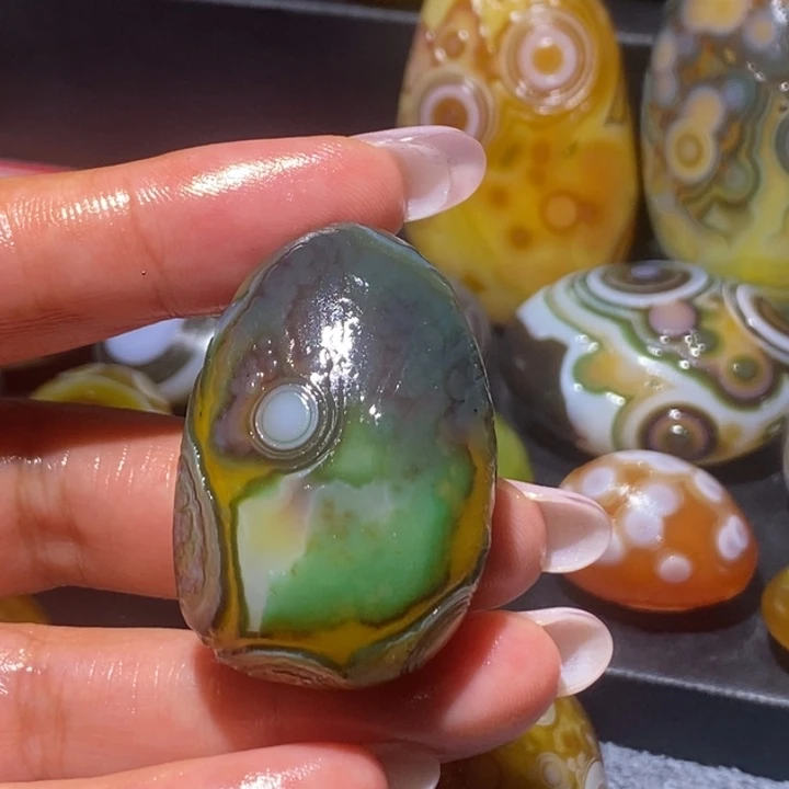 玛瑙/玉髓未镶嵌珠宝奇石34