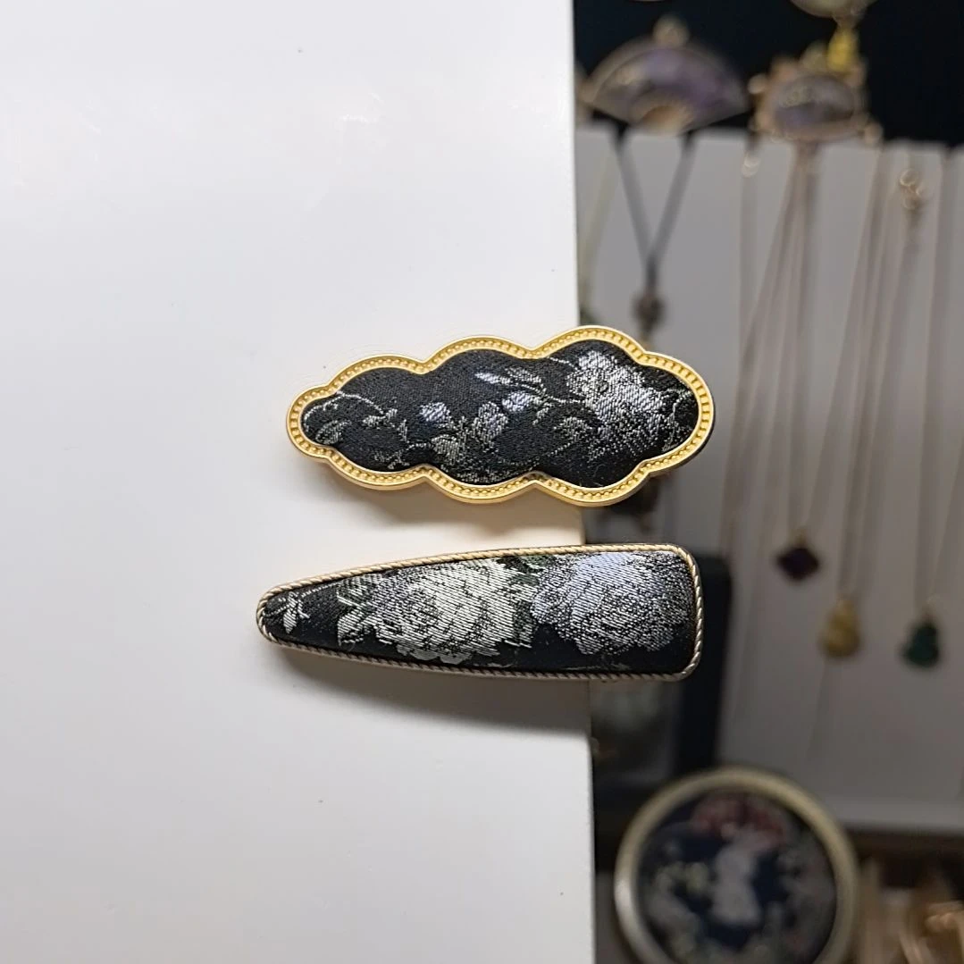 宋锦饰品手工制作012