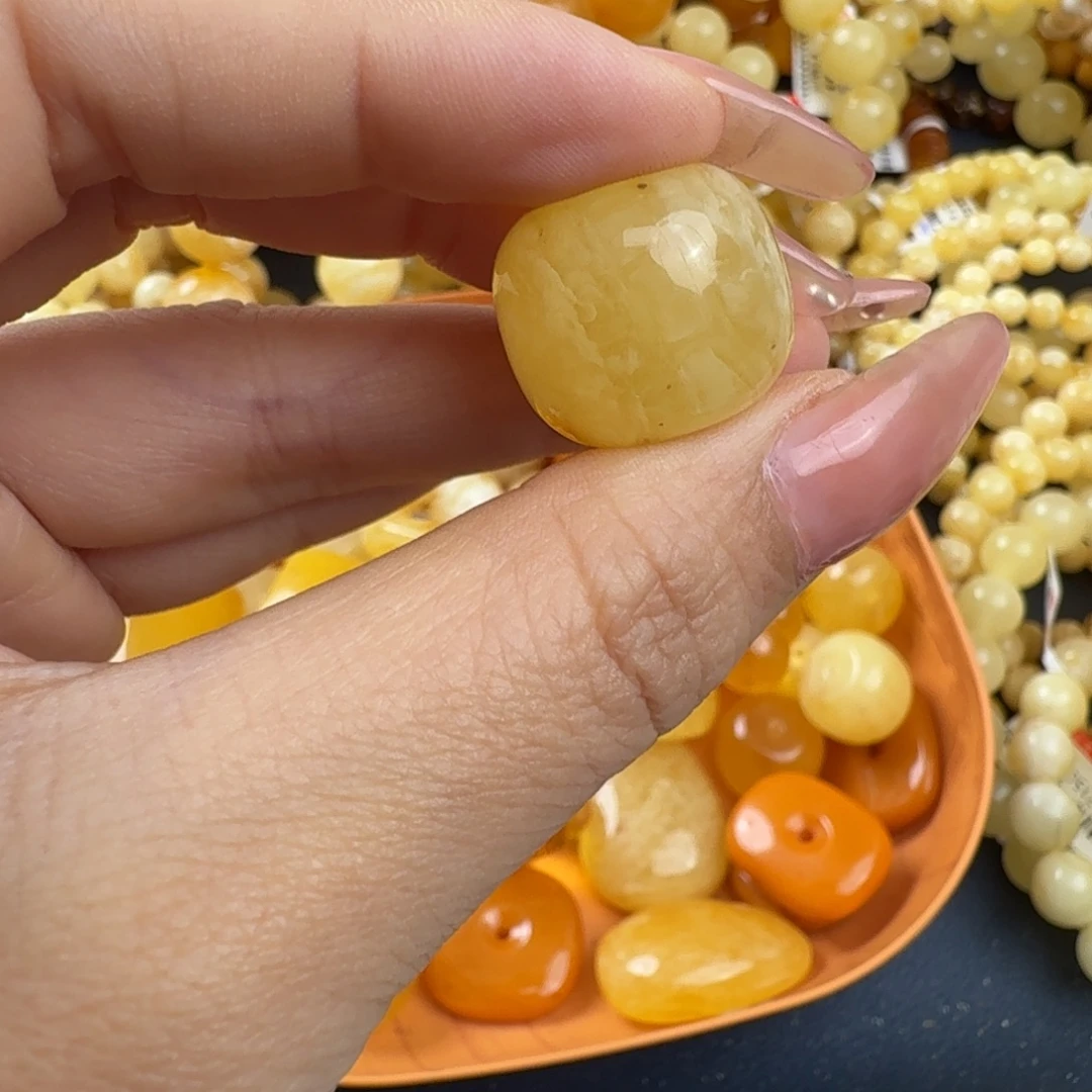 琥珀未镶嵌珠宝奇石