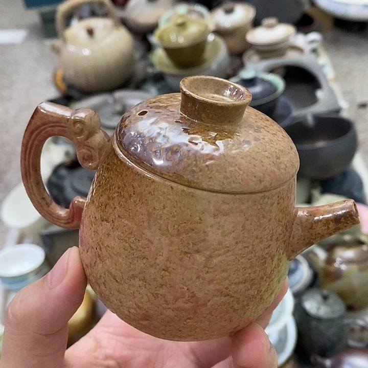 陶瓷艺术品及陶瓷壶壶