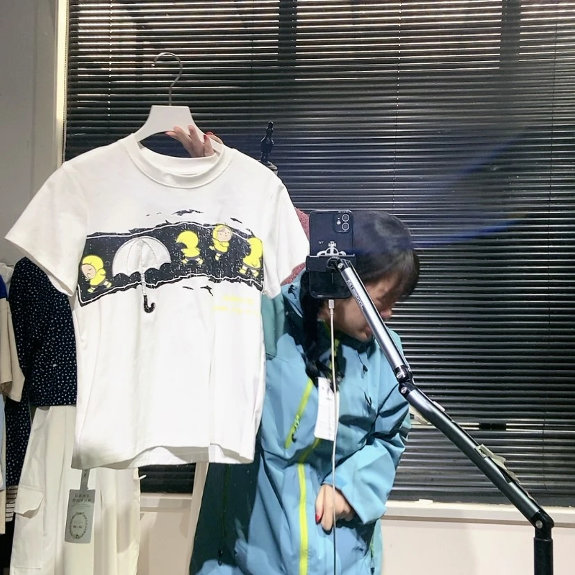 【闪购商品】白色短袖