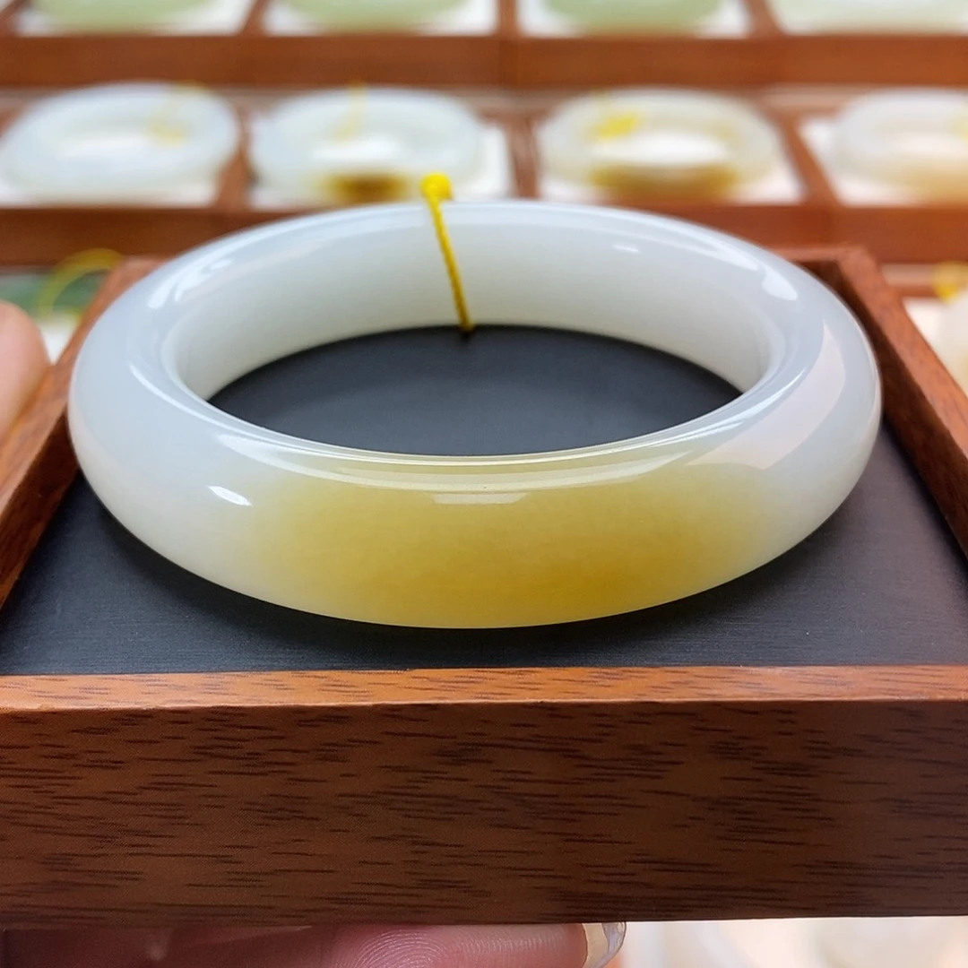 手链未镶嵌和田玉（糖玉）