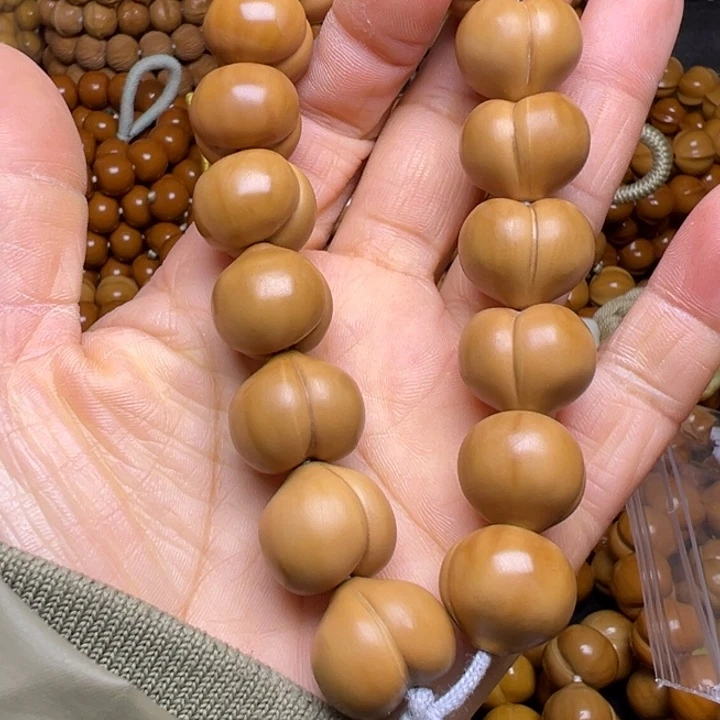 吊坠橄榄核聚宝盆