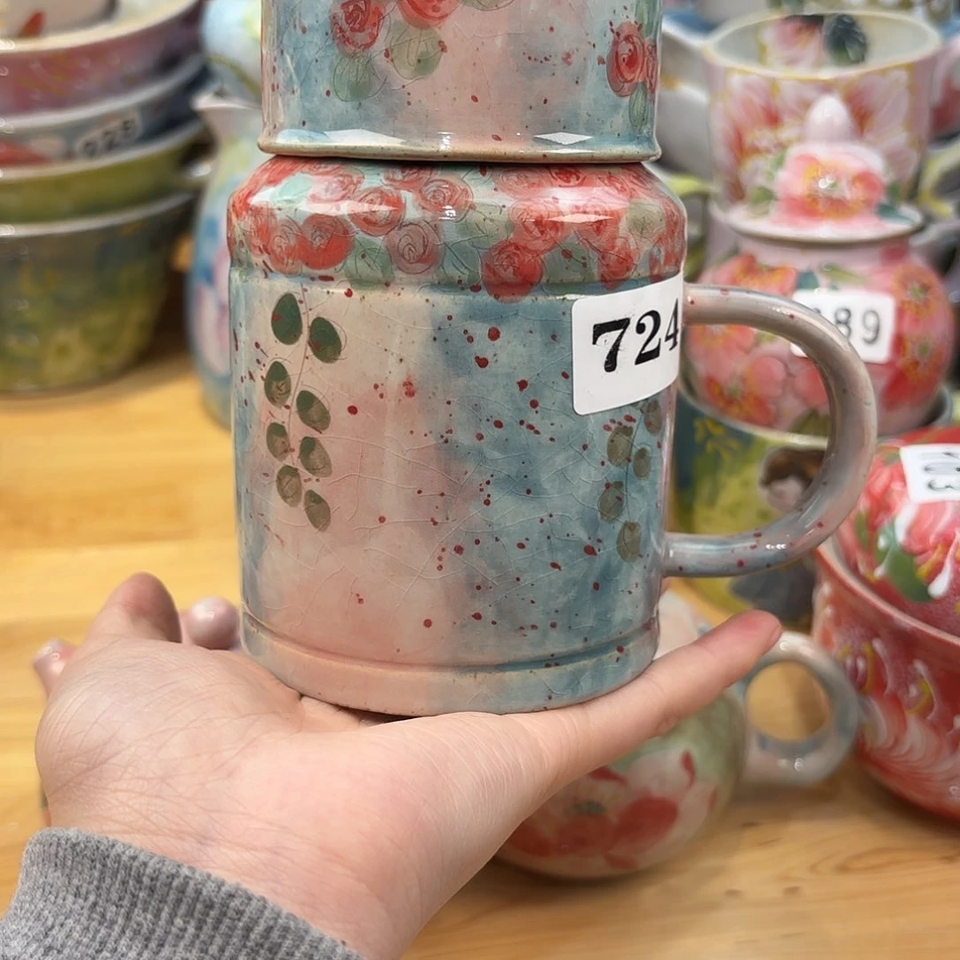 瓷片兔兔盖茨。兔兔