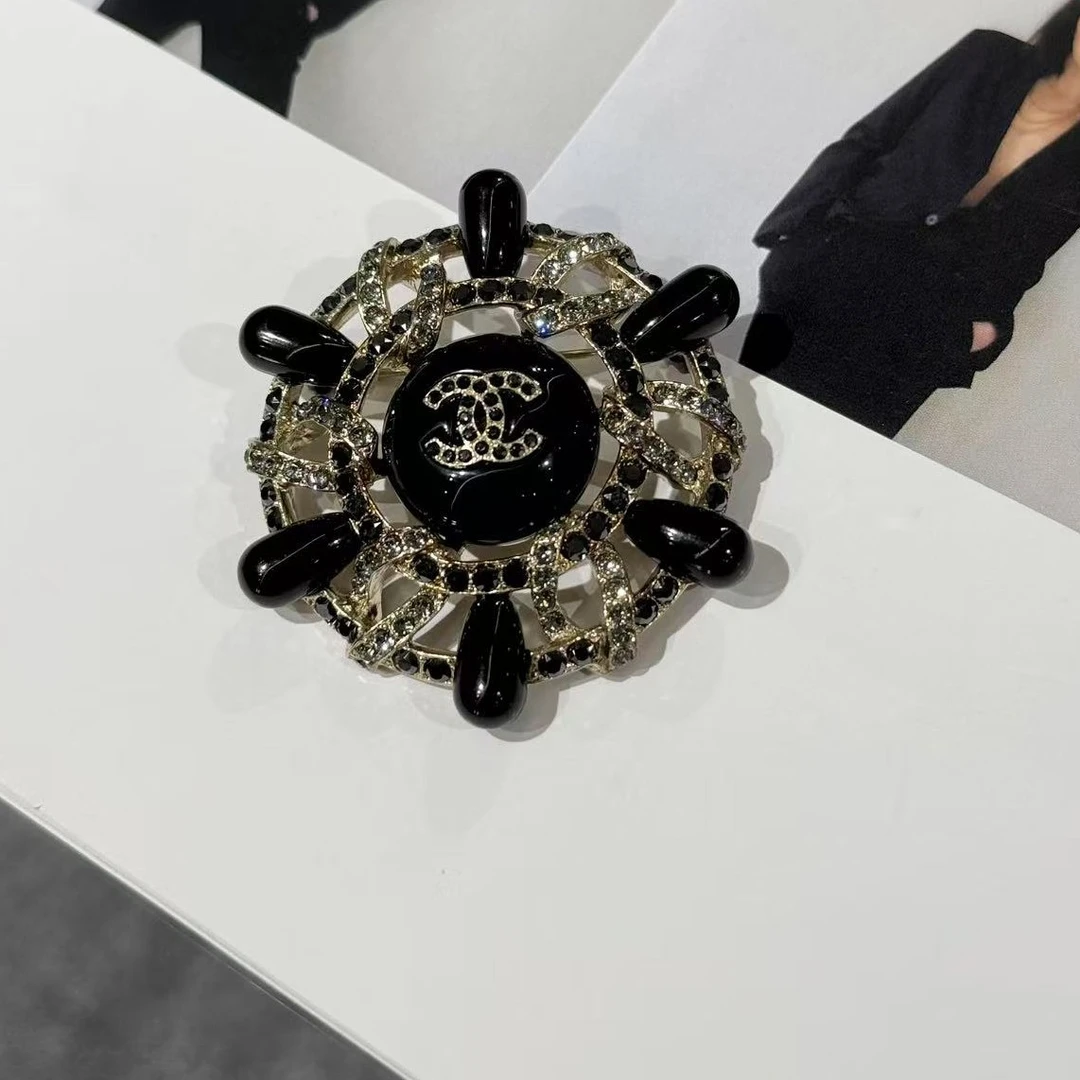 99新 Chanel/香奈儿 贝贝/香奈儿好看的胸针