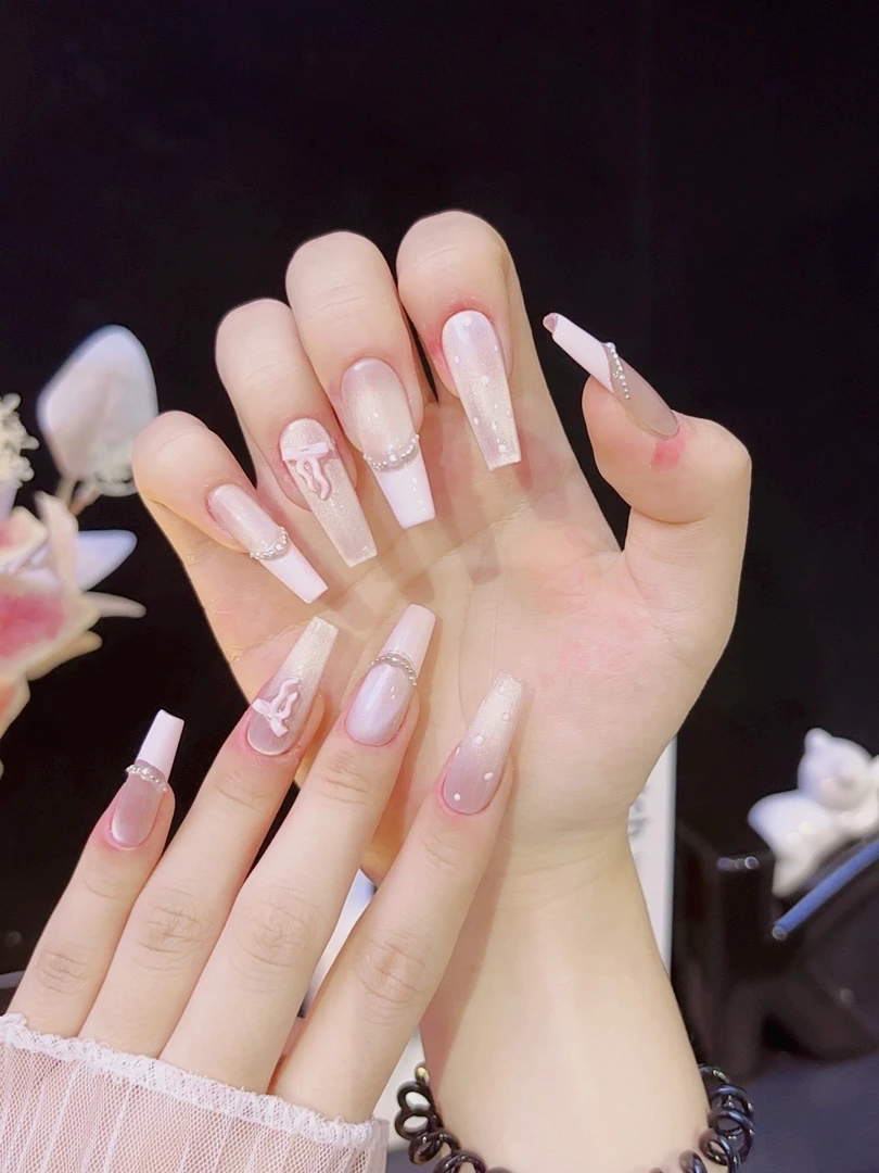 {奶霜甜心}渐变法式风格纯手工穿戴甲轻奢高定美甲清雅美甲优选