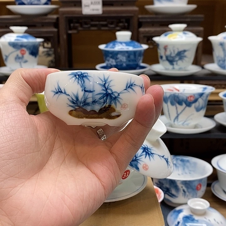 元***汪手绘一个装竹子三足杯60cc釉下彩微瑕福利款