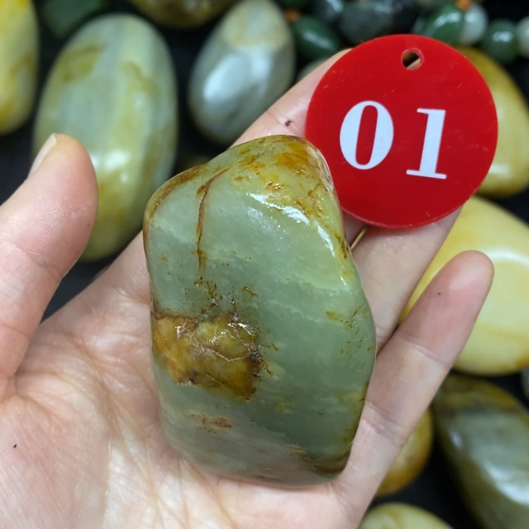 未镶嵌和田玉（糖玉）挂件