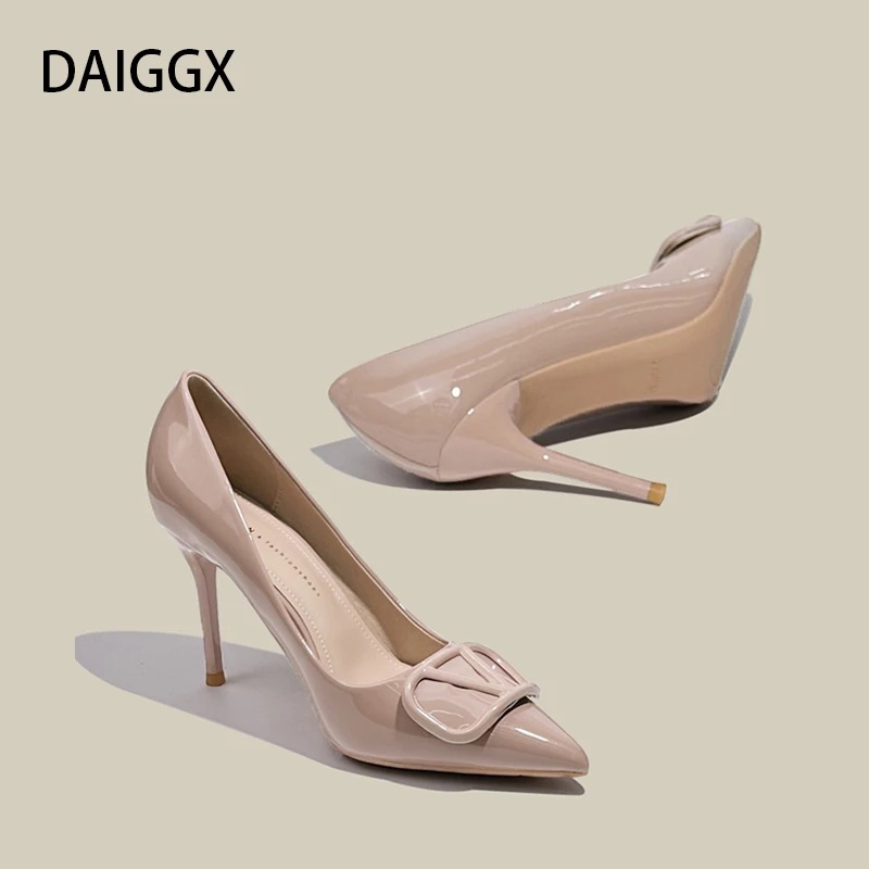 胎牛皮V扣裸色高跟鞋女2025年新款漆皮尖头细跟不累脚职业工作单