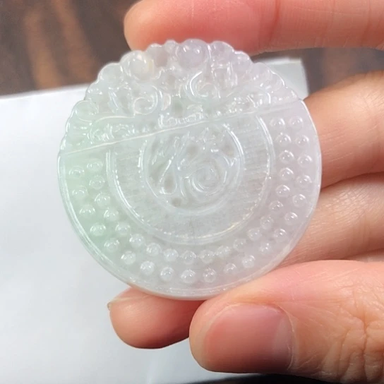 翡翠未镶嵌颈饰缅甸A货，每天下午1点半开播