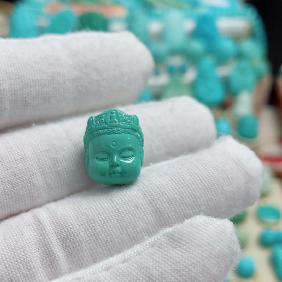 绿松石未镶嵌珠宝奇石