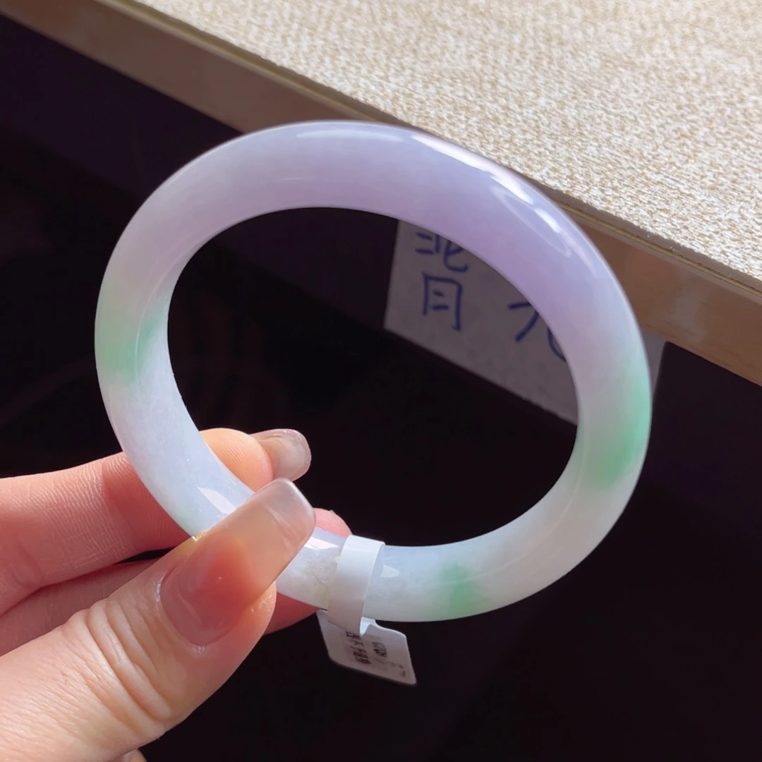 翡翠手镯未镶嵌手镯