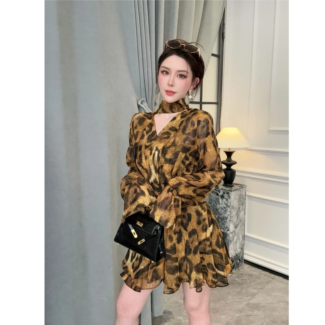 【58】SS姗姗设计感性感豹纹喇叭袖收腰显瘦飘带连衣裙50370394