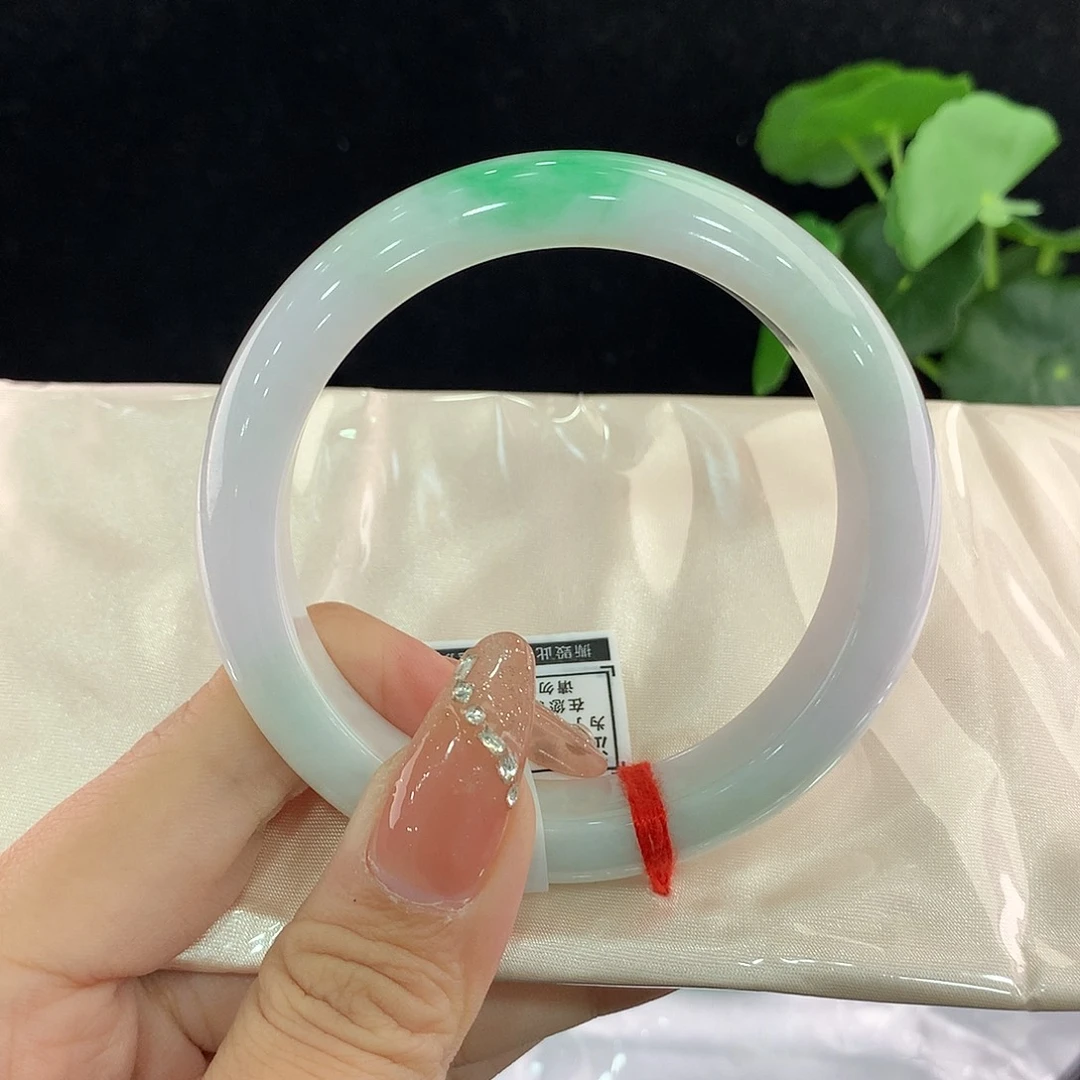 翡翠手镯未镶嵌正58