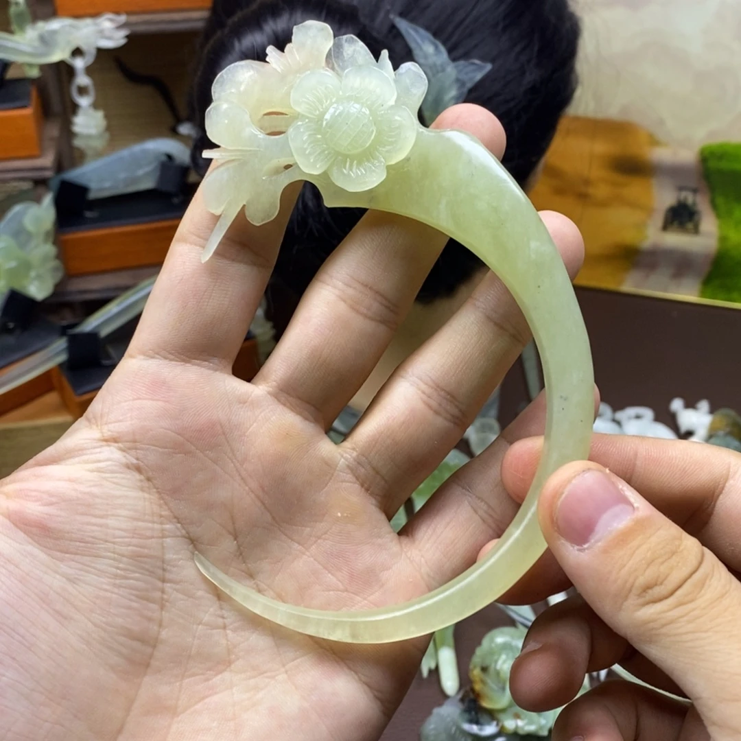 @***师未镶嵌蛇纹石玉发饰