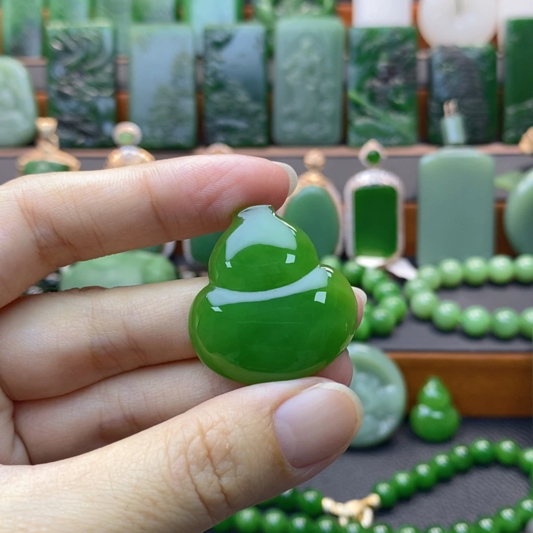 颈饰未镶嵌和田玉（碧玉）快**生葫芦