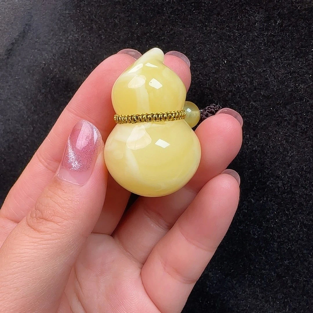 蝎****蜜蜡未镶嵌珠宝奇石