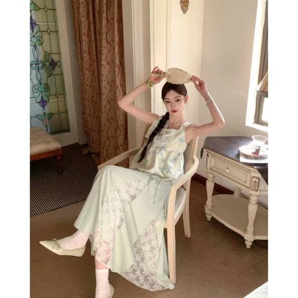 【桃乐丝梦境】26950 夏季新款提花宫廷小众花苞小众上衣