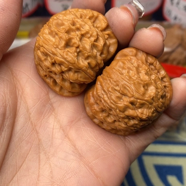 桃核吊坠白狮子39全品