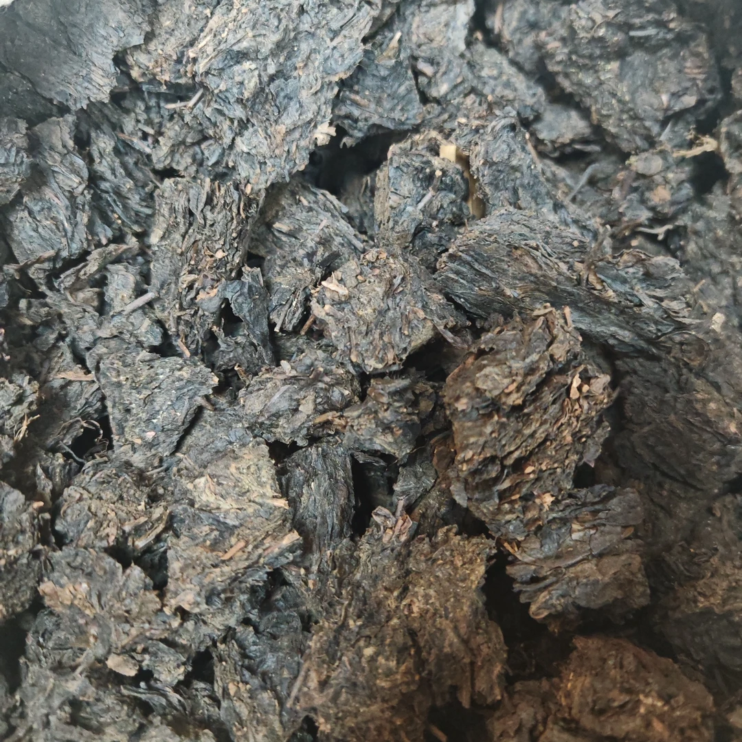 安化黑茶 2000 年老茶头 2025 年出厂 100 克起过秤售卖