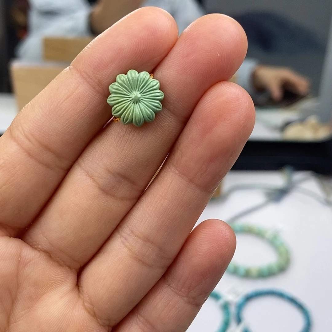 绿松石未镶嵌珠宝奇石