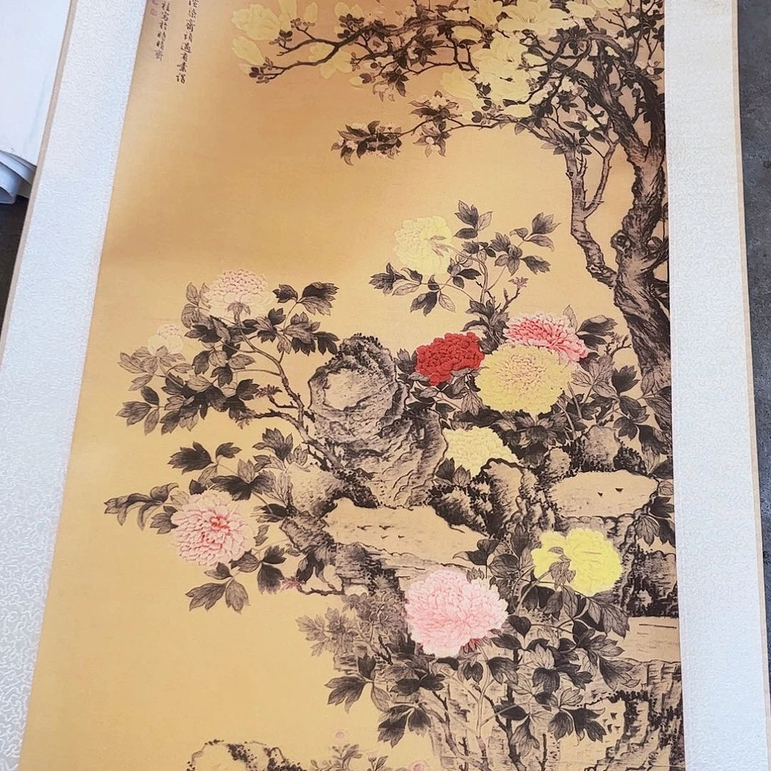 摆件，破损，水渍，轴坏都是正常的印刷