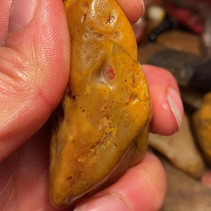 昌化石a***d浙江昌化小田黄又鸡血石手把件