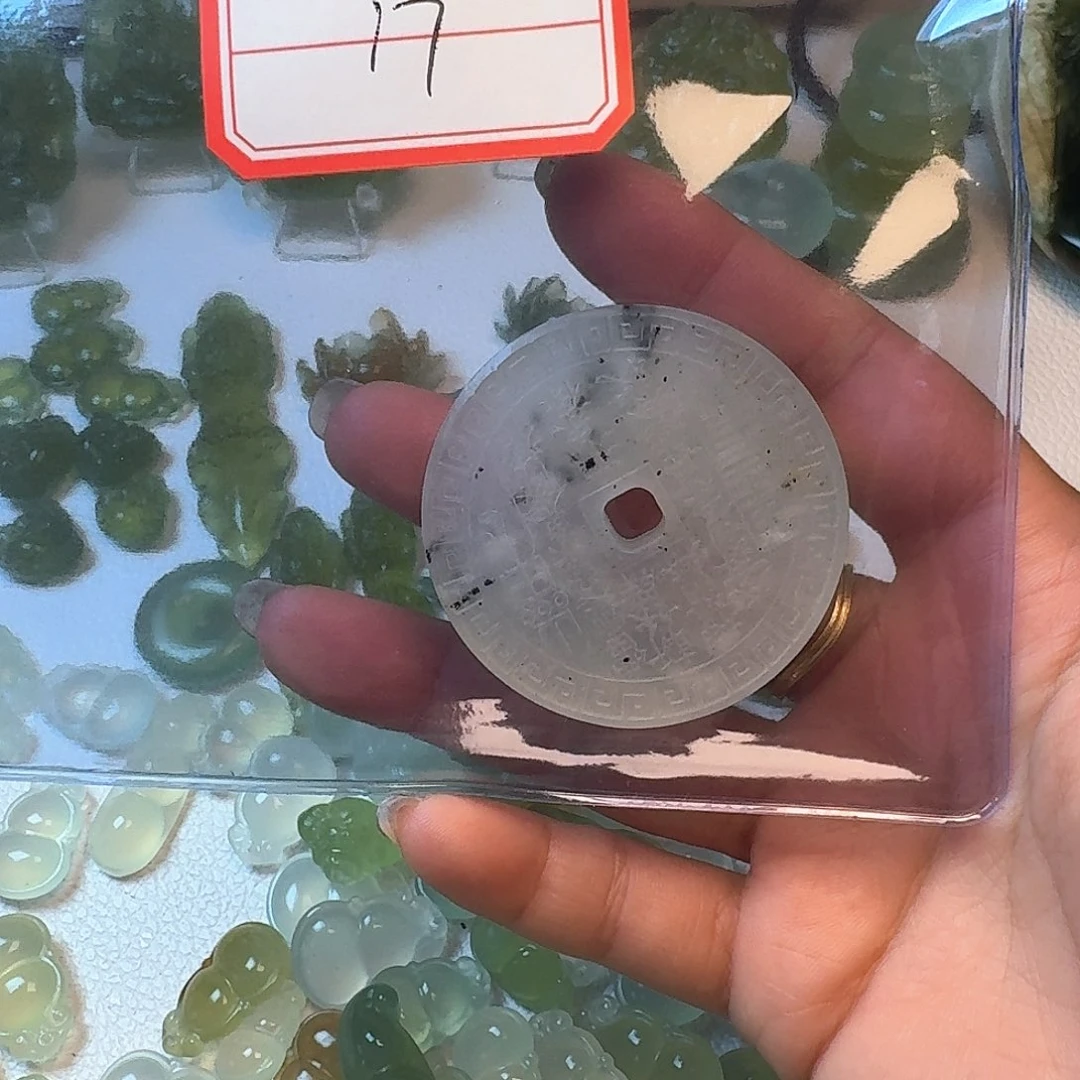 西***柿蛇纹石玉未镶嵌颈饰