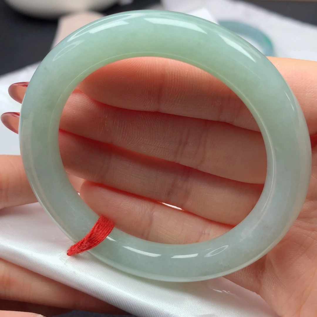 翡翠手镯（圆镯）未镶嵌53圆条