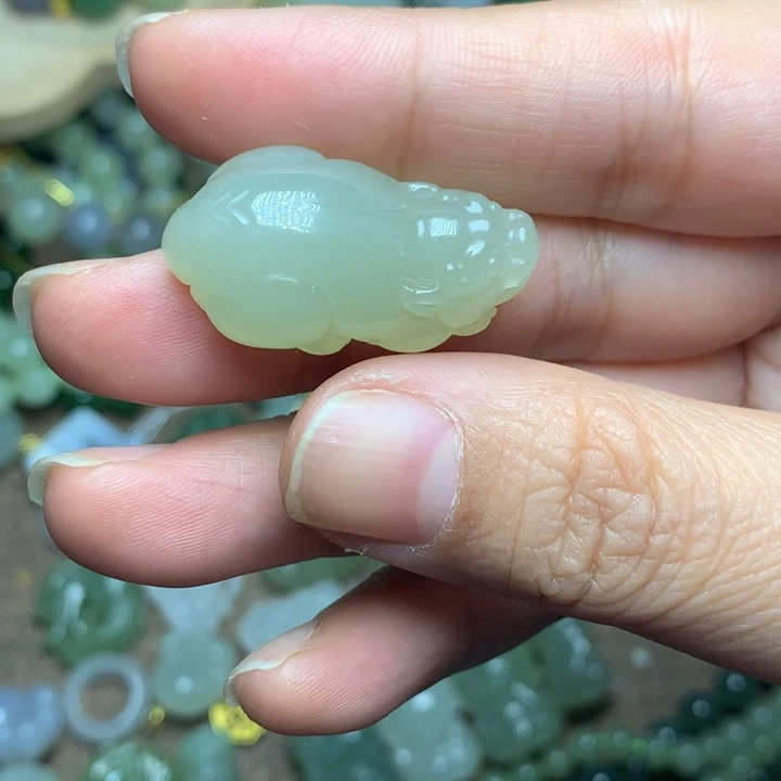 和田玉（糖玉）未镶嵌颈饰