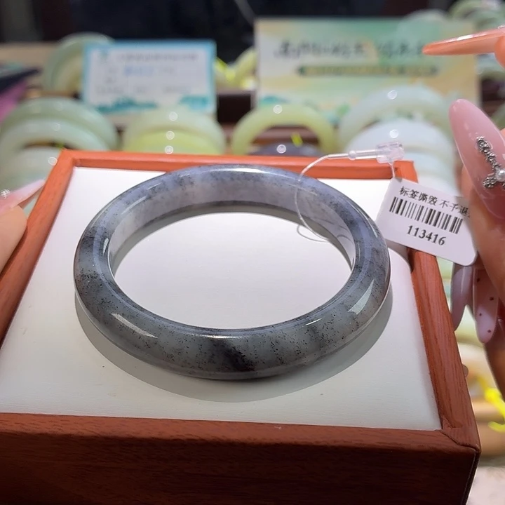 和田玉未镶嵌手镯37