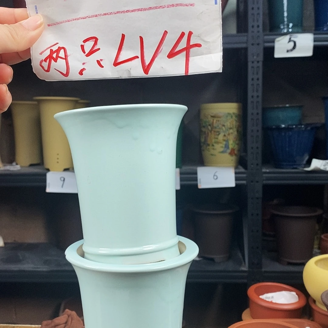 紫砂悟*紫砂花盆一只LV4