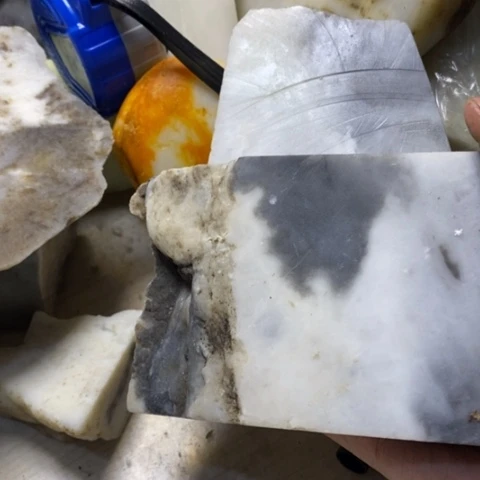 透闪石质玉未镶嵌珠宝半成品