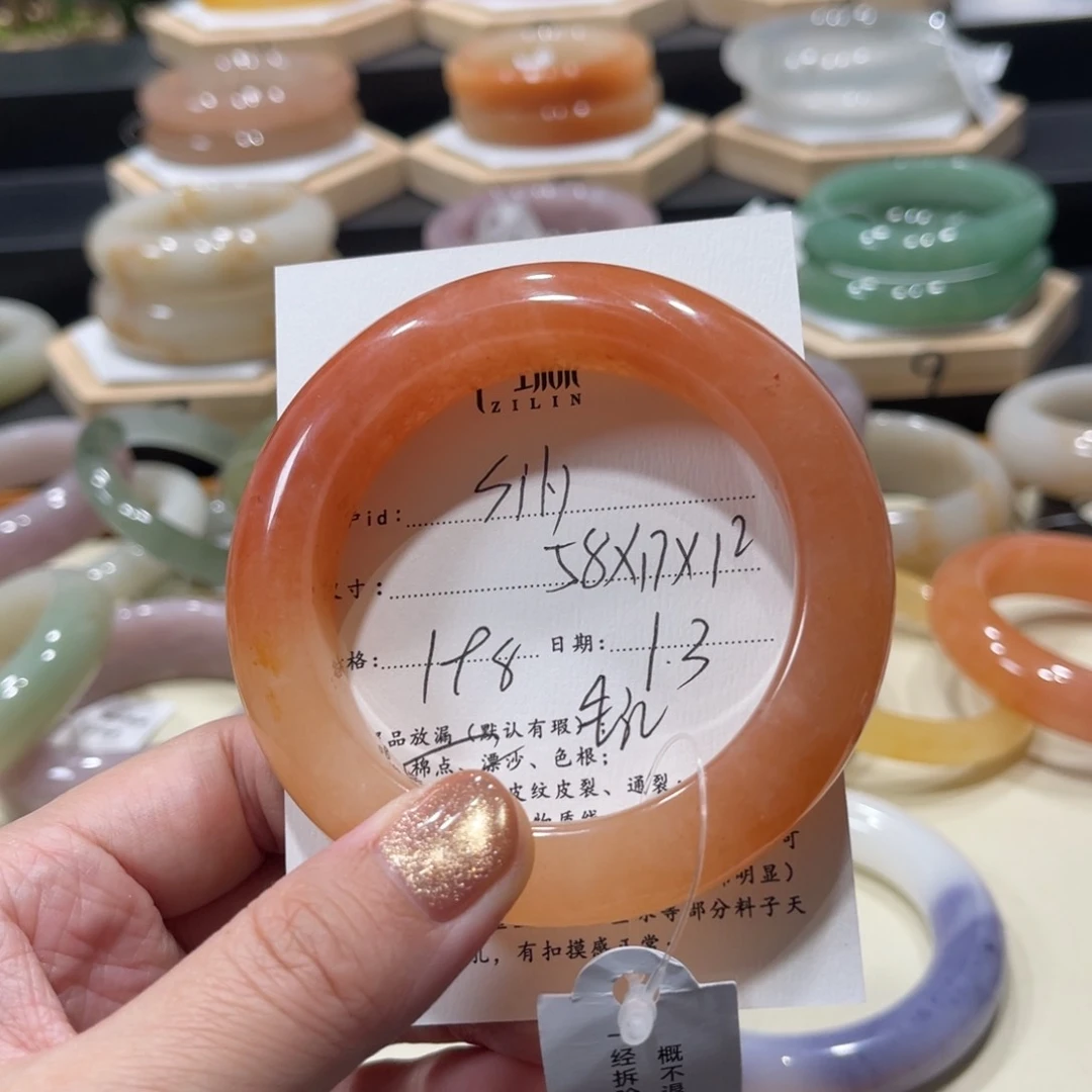 未镶嵌手镯石英质玉S**y