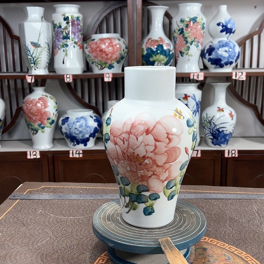 摆件景德镇陶瓷直红牡