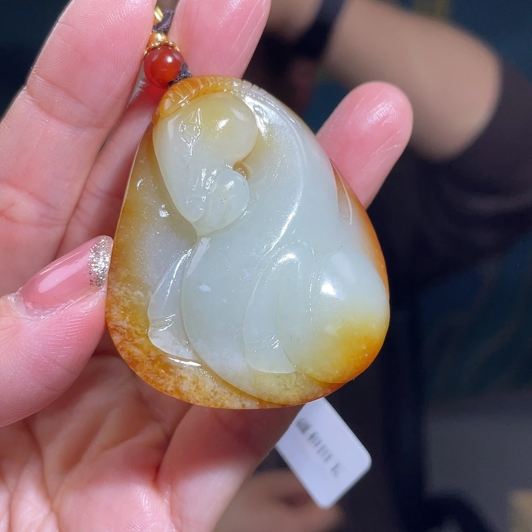 和田玉颈饰未镶嵌