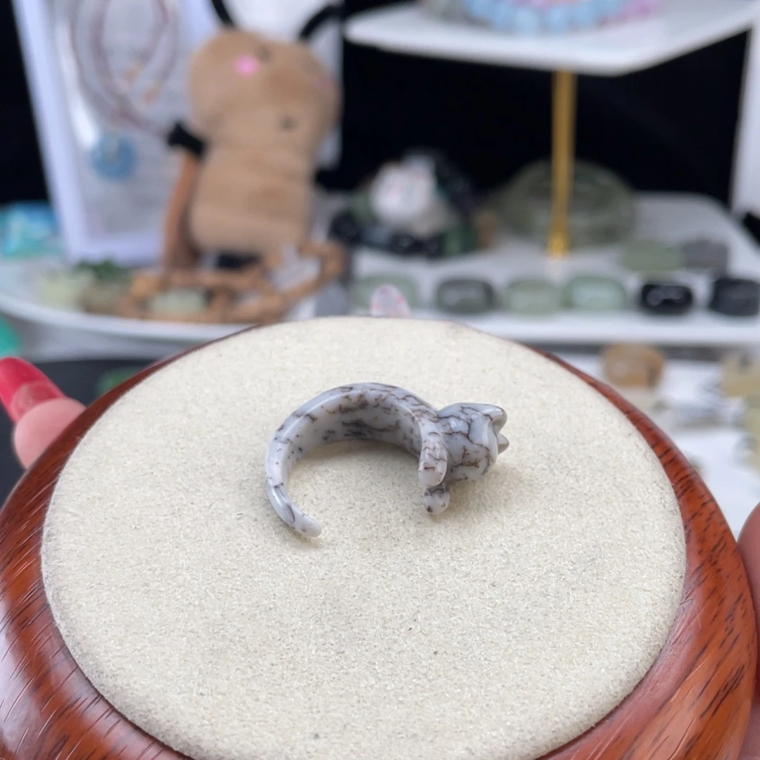 和田玉未镶嵌戒指O8虎斑猫猫17.2