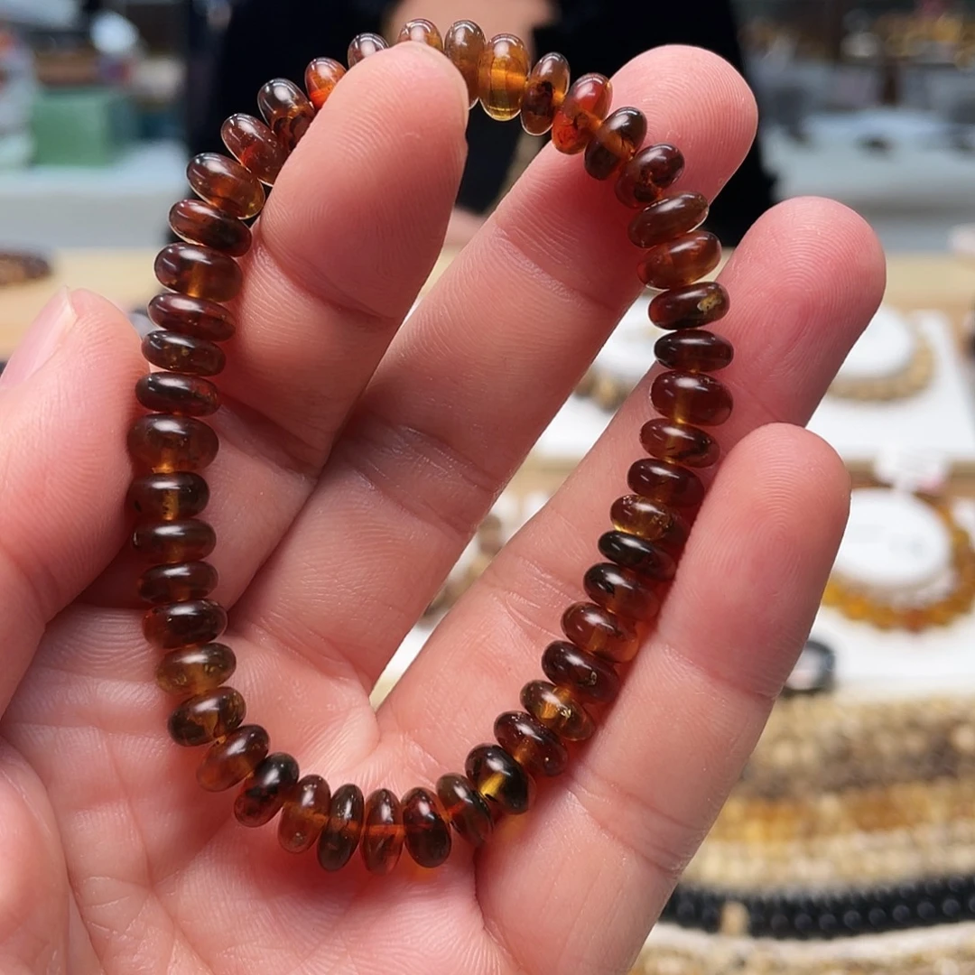 琥珀未镶嵌裸石七