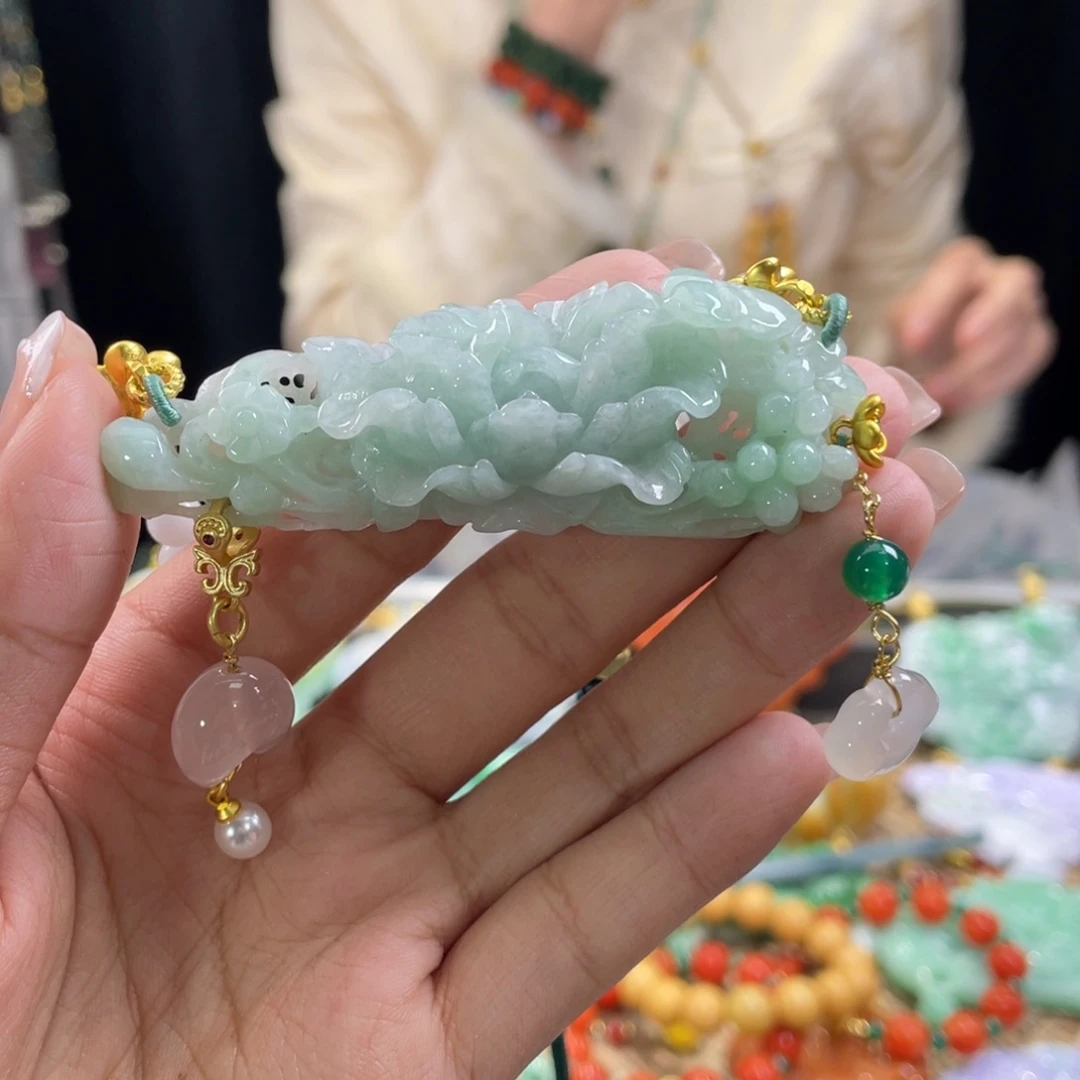 翡翠颈饰未镶嵌代编织