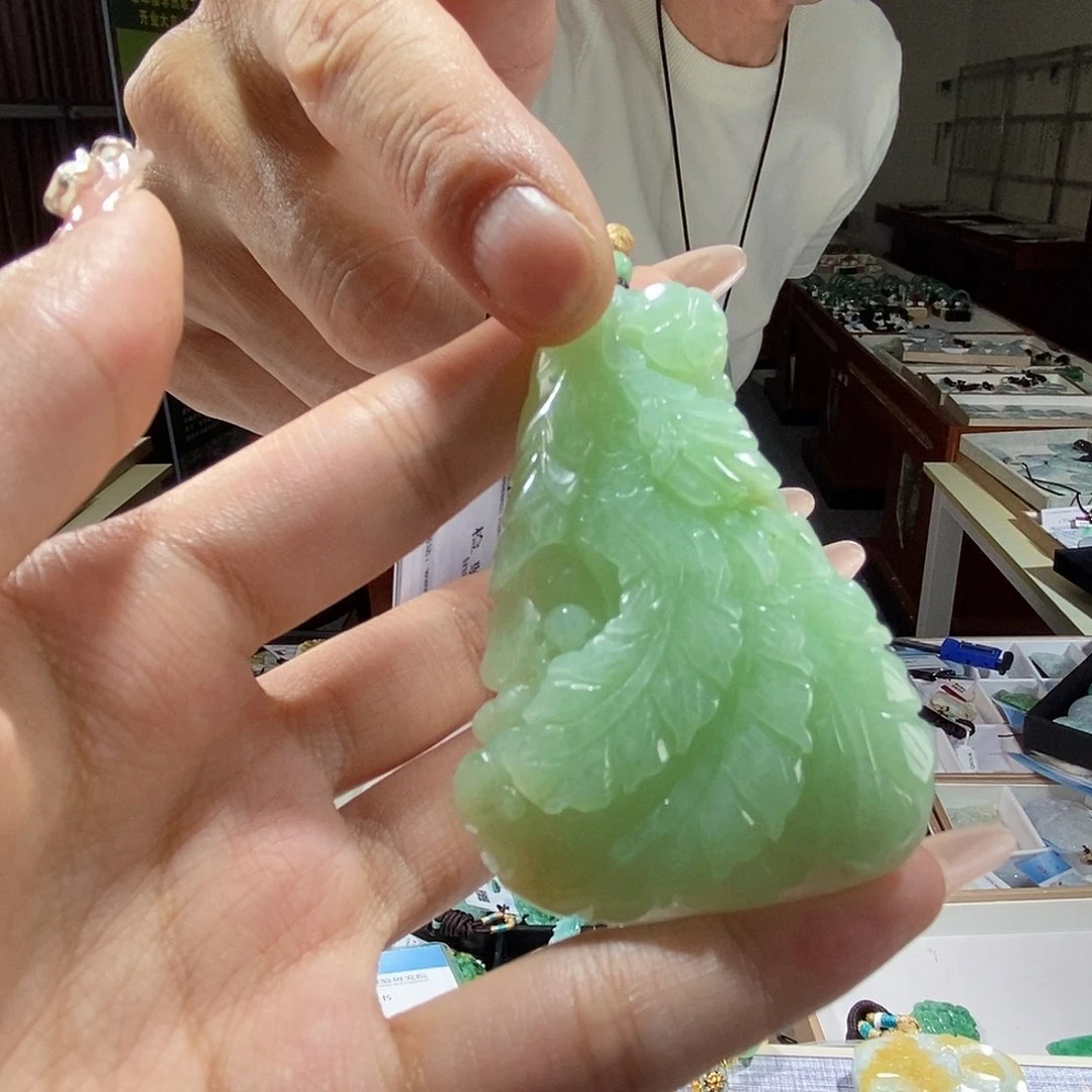 翡翠未镶嵌颈饰翡翠