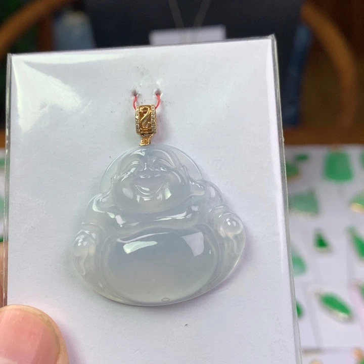 颈饰18K金镶嵌翡翠