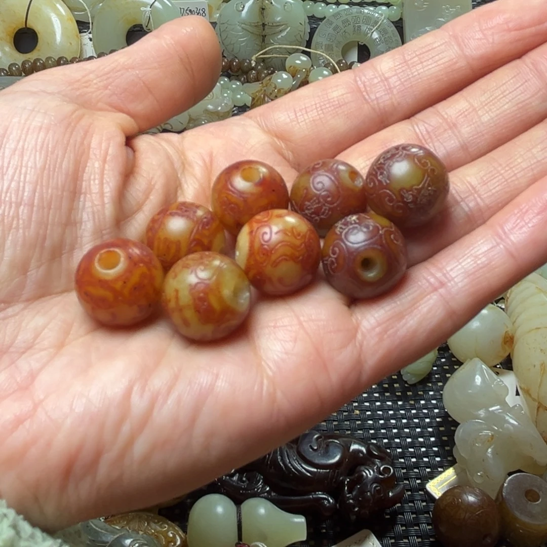 黑***黑和田玉未镶嵌颈饰