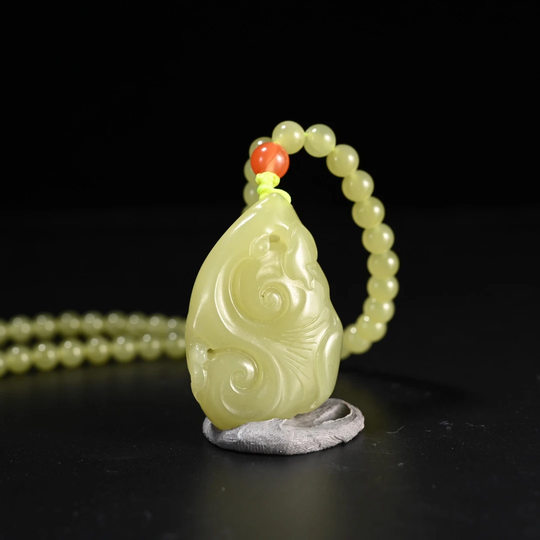 LOT8843 2511040045和田玉黄玉如意挂件/保利