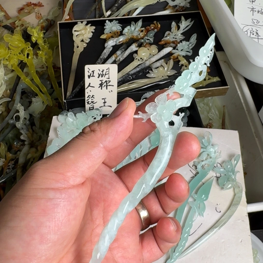 蛇纹石玉未镶嵌发饰
