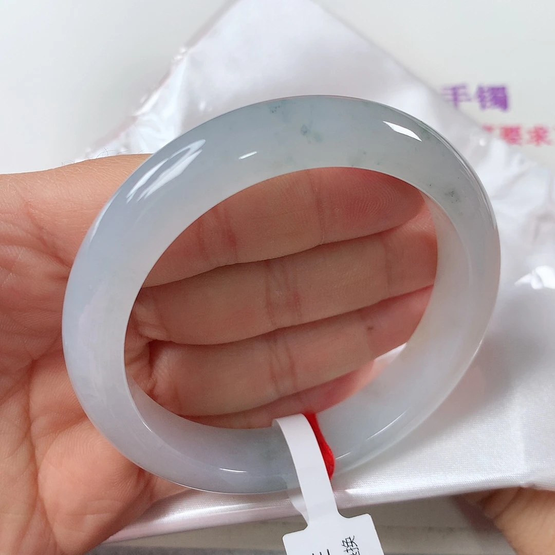 翡翠手镯未镶嵌⑧⑥