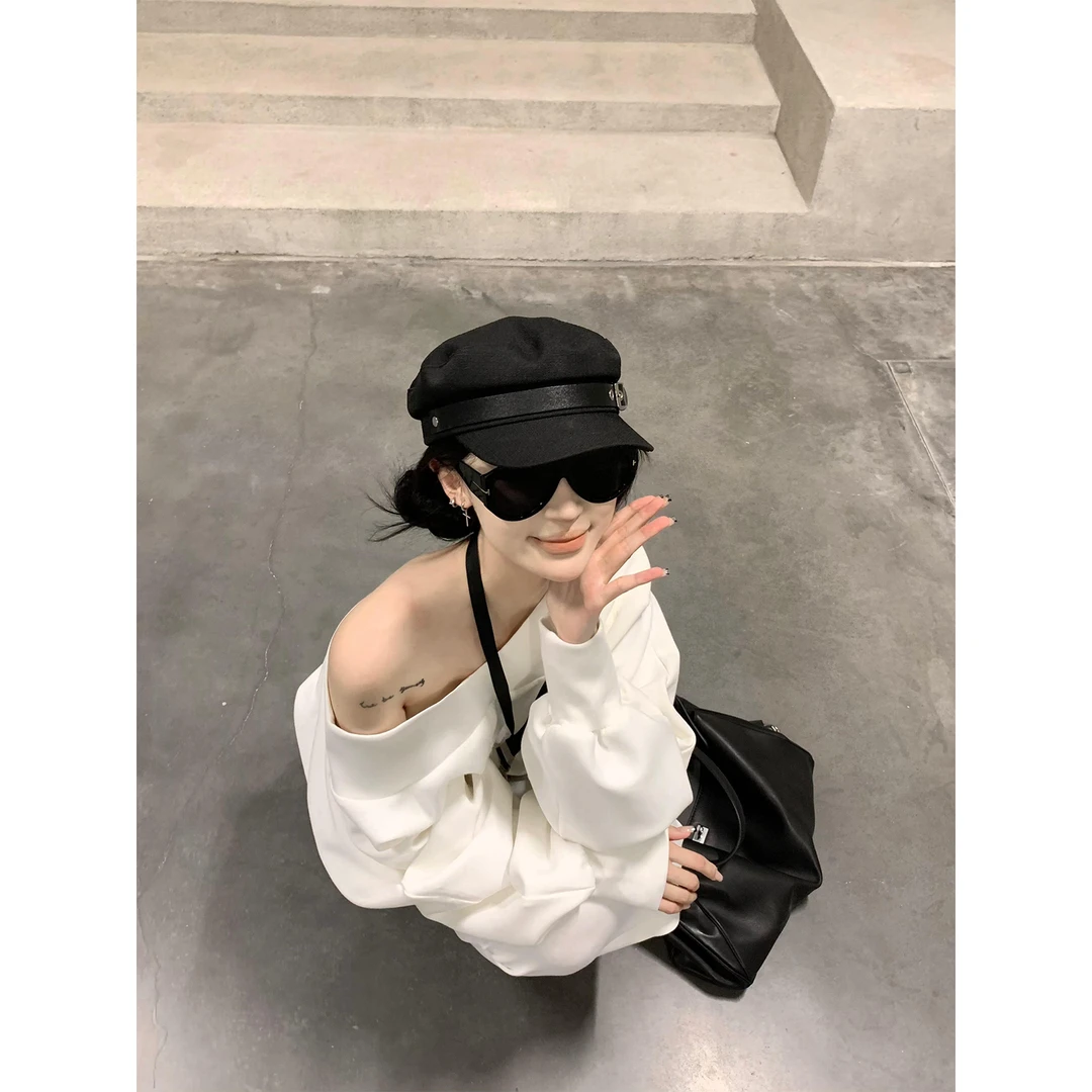 韩系休闲运动风套装女春秋显瘦别致独特斜肩长袖上衣半身裙两件套