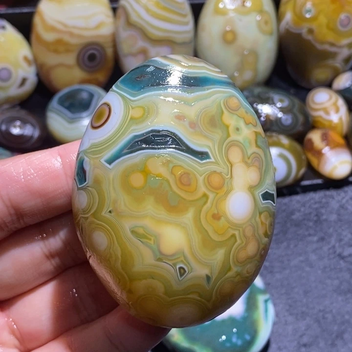 玛瑙/玉髓未镶嵌珠宝半成品46