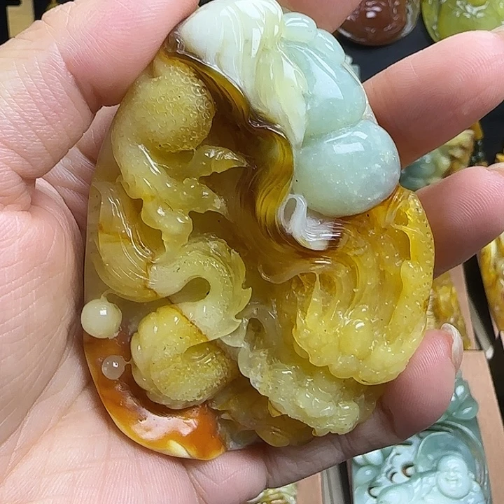 未镶嵌蛇纹石玉颈饰