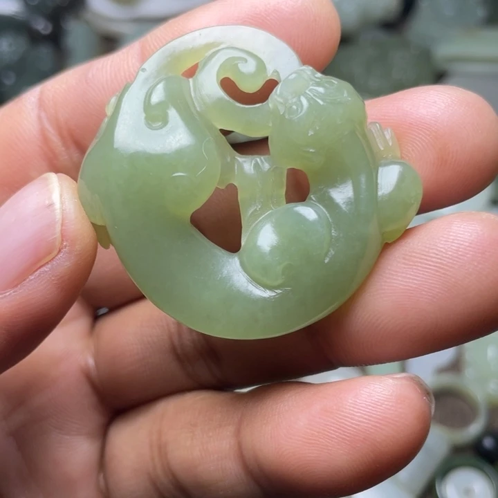 和田玉颈饰未镶嵌