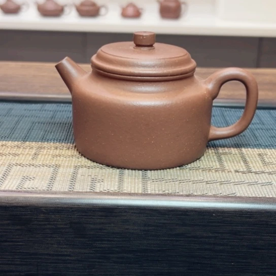 茶壶紫砂原矿红降坡半手工瑕(220 cc)